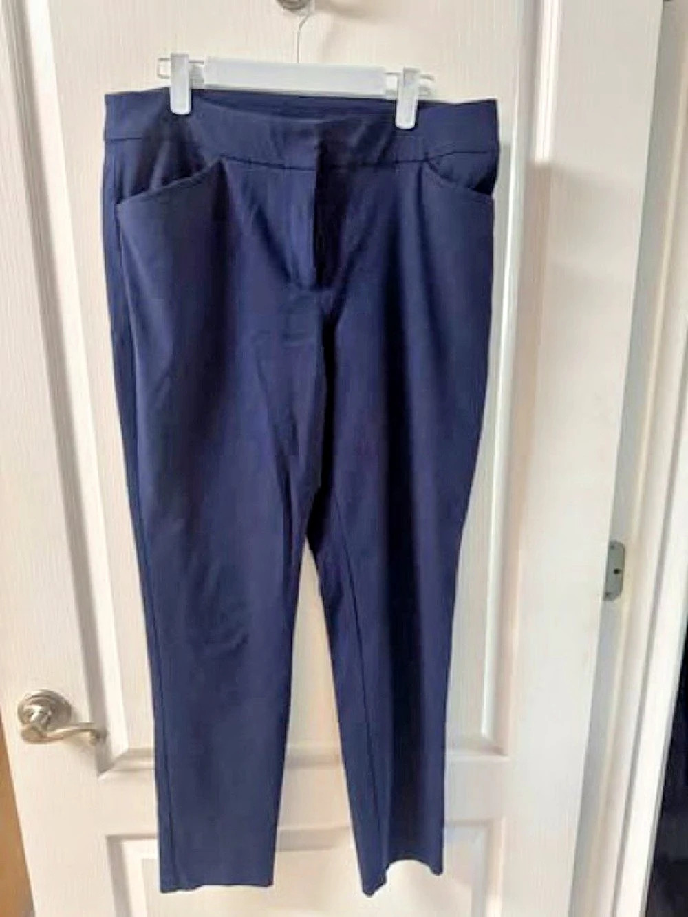 Chico’s Perfect Stretch Pants in Blue Size 1 Like New